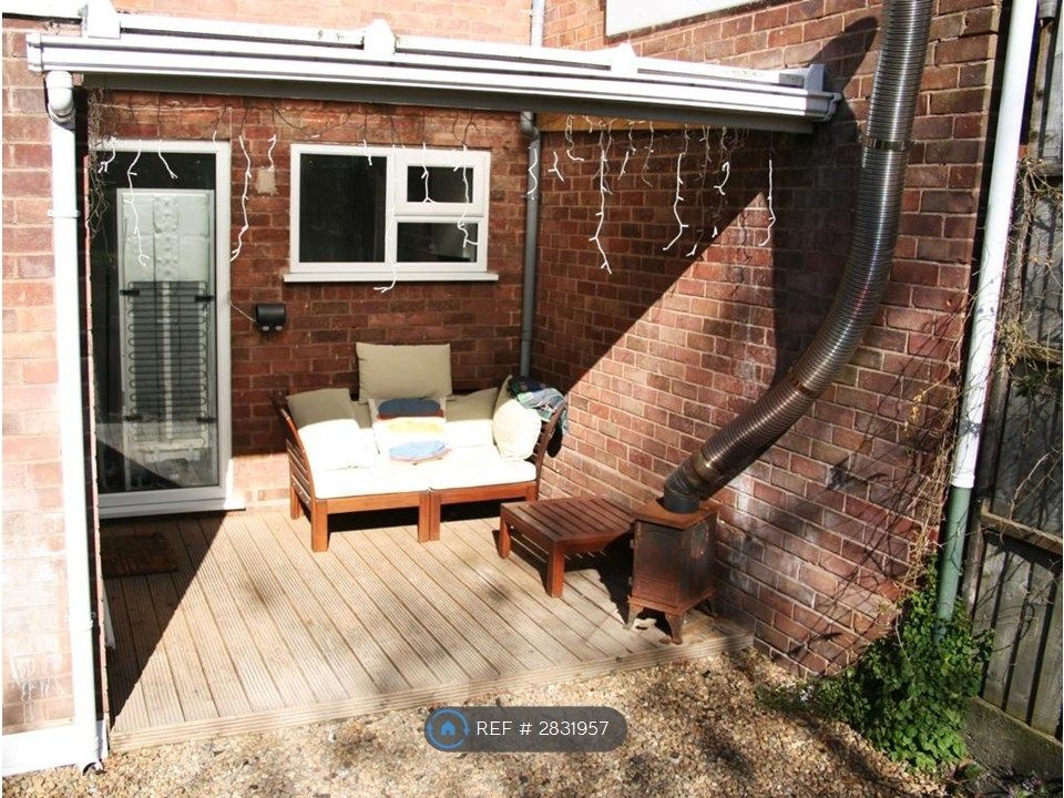 Property photo 3 of 11 Outside Seating Area