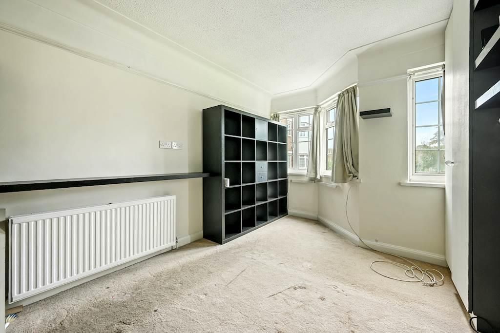 Property photo 3 of 11 01-4576Gcpmsc - 19 Barons Court - Bedroom 4 - Orig
