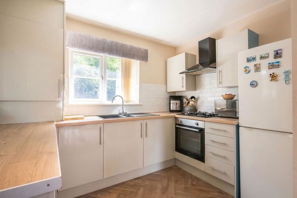 Property photo 3 of 16