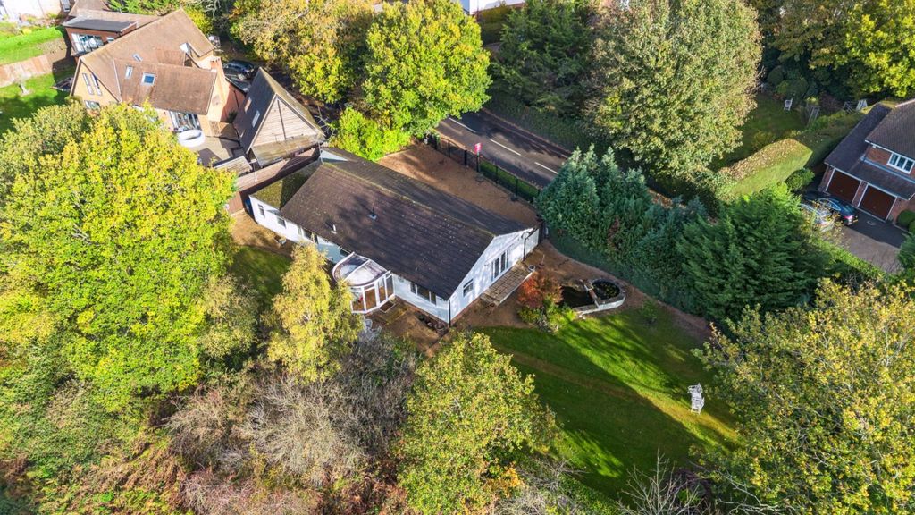 Property photo 2 of 22 Picture No. 33