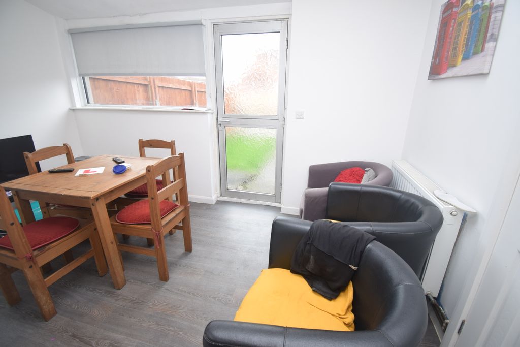 Property photo 2 of 10 Lounge Diner