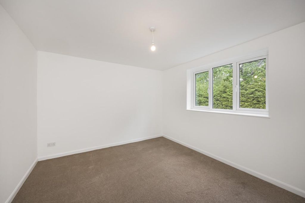Property photo 3 of 9 5.Jpg