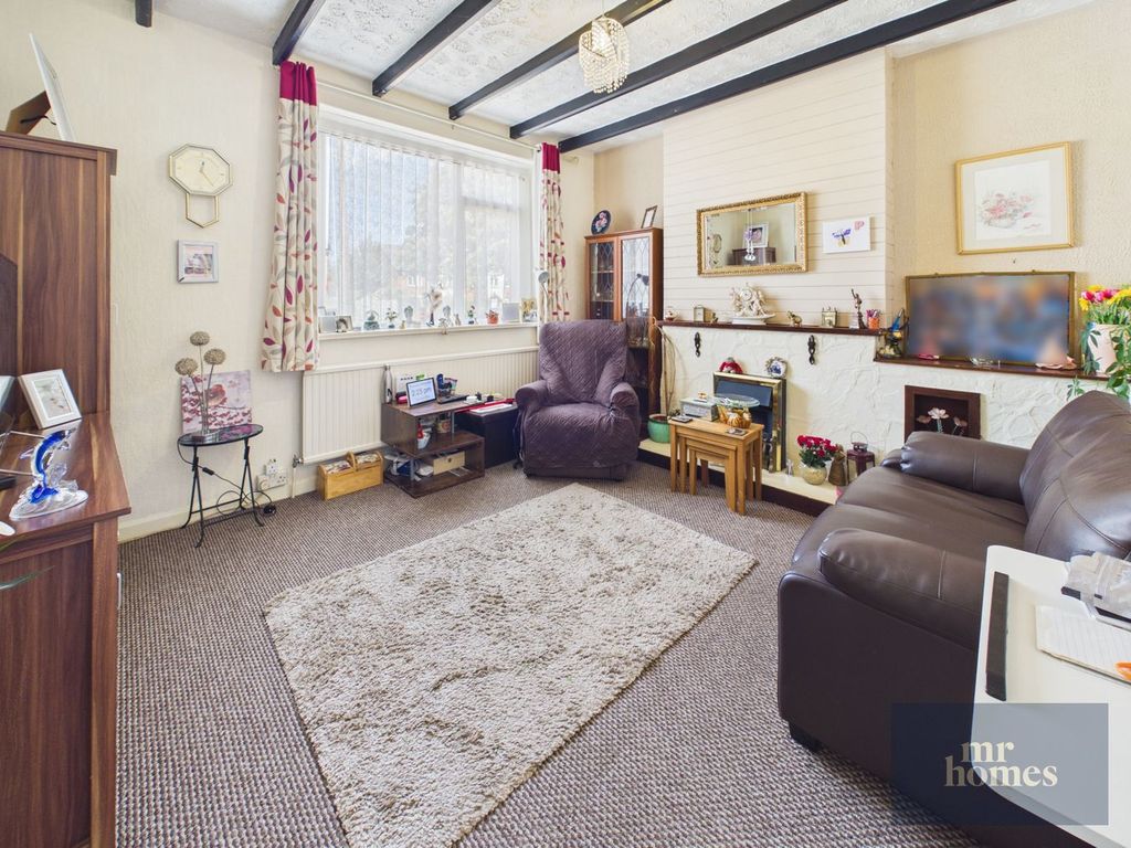 Property photo 3 of 32