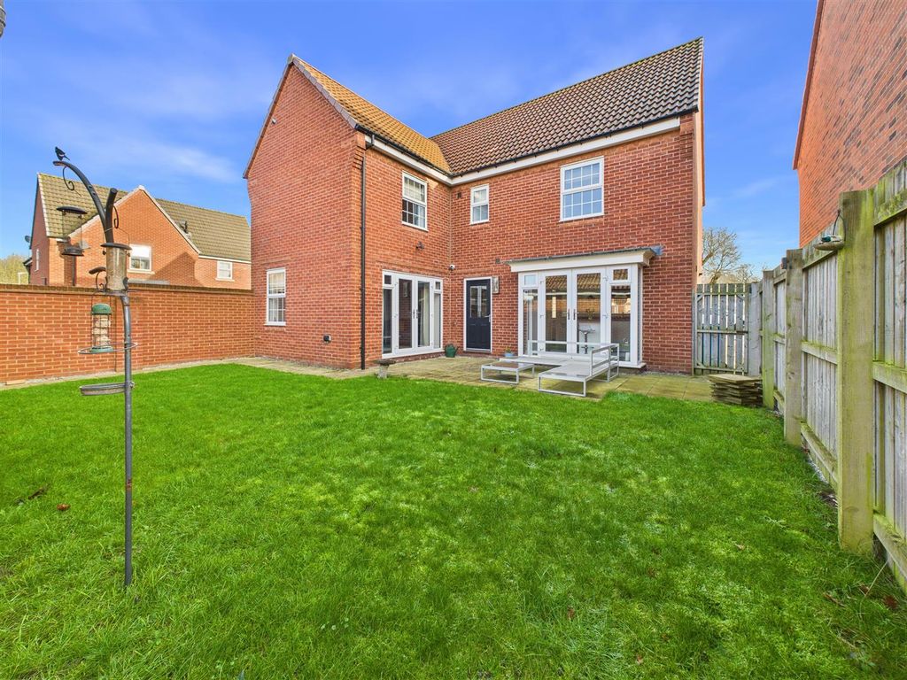 Property photo 3 of 23 Outside