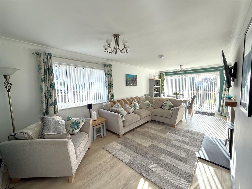 Property photo 3 of 20 2.Jpg