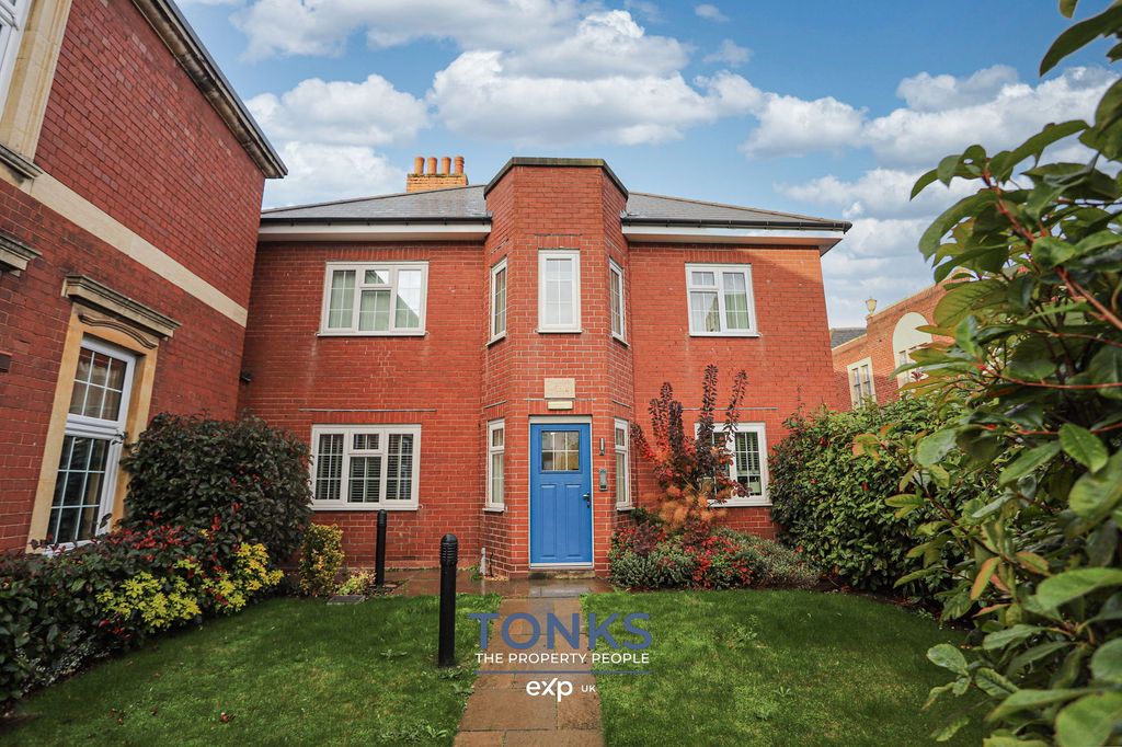 Property photo 1 of 10