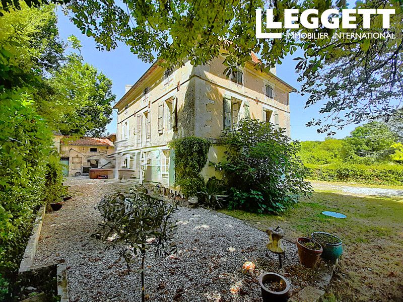 Property photo 2 of 10