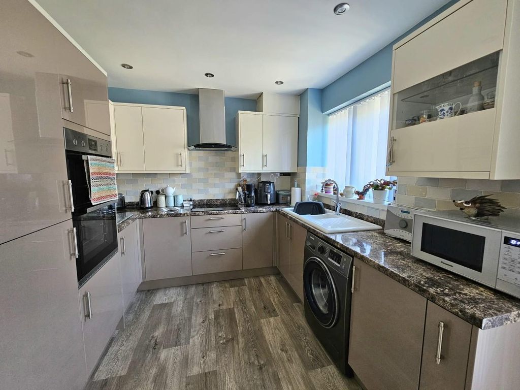 Property photo 2 of 26 Hhxh3833.Jpg