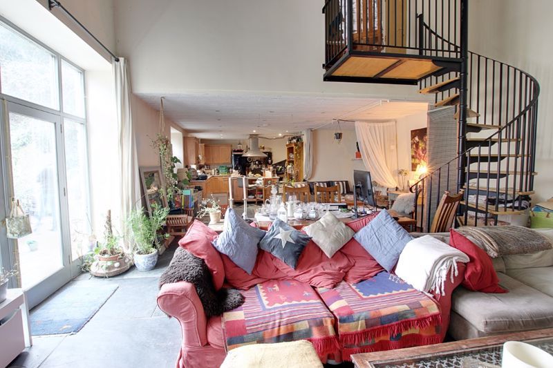 Property photo 3 of 12 Photo 2