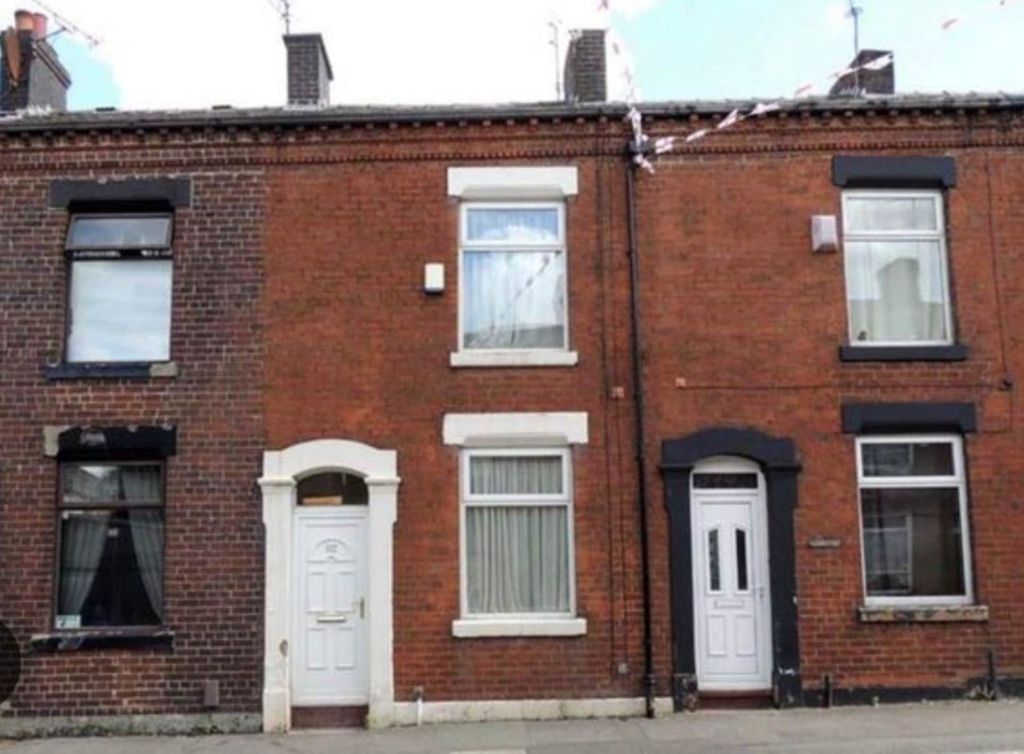 Property photo 1 of 12