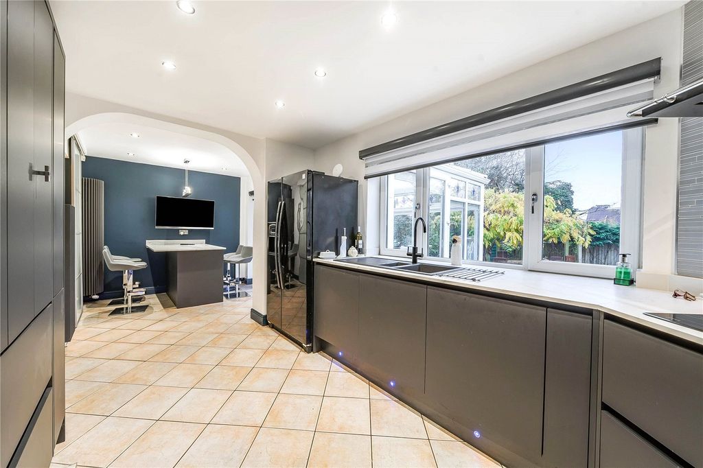 Property photo 3 of 27 Picture No. 04