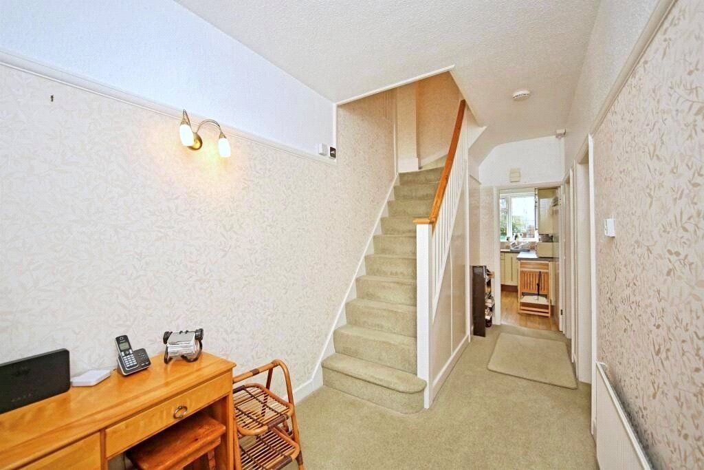 Property photo 2 of 15 Entrance Hall