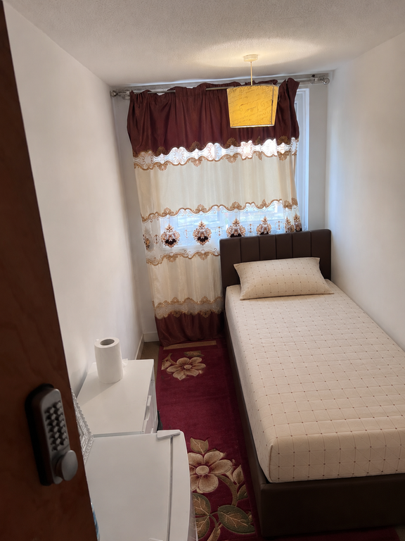 Property photo 1 of 3