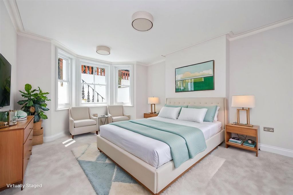 Property photo 1 of 13 College-Terrace-11-Flat-A-001 - Bedroom - Modern -
