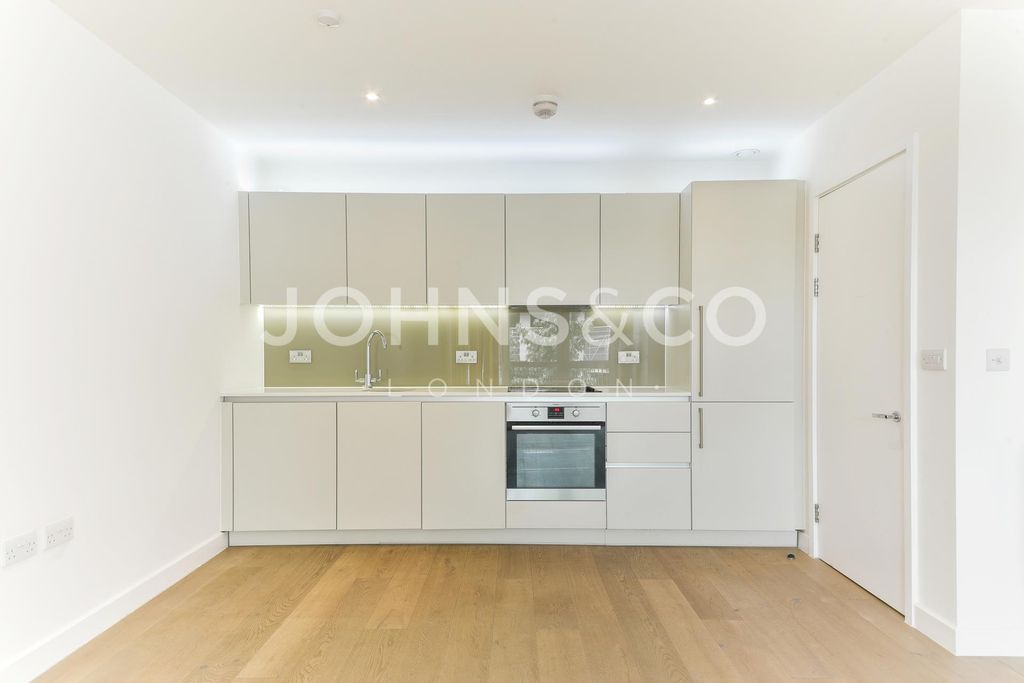 Property photo 1 of 2