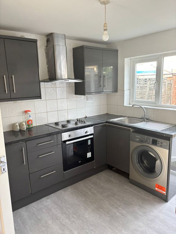 Property photo 2 of 6