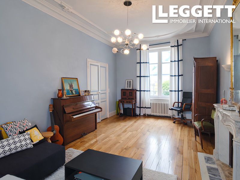 Property photo 3 of 10