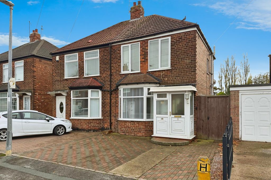 Property photo 1 of 16 4546222