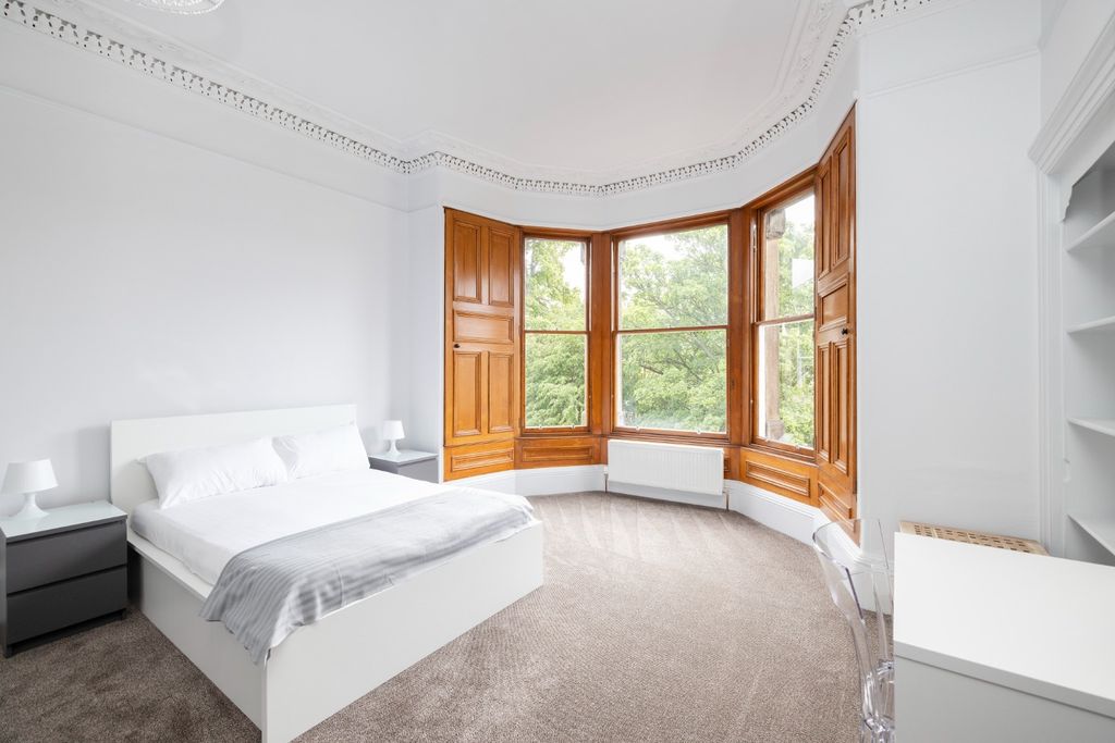 Property photo 3 of 48