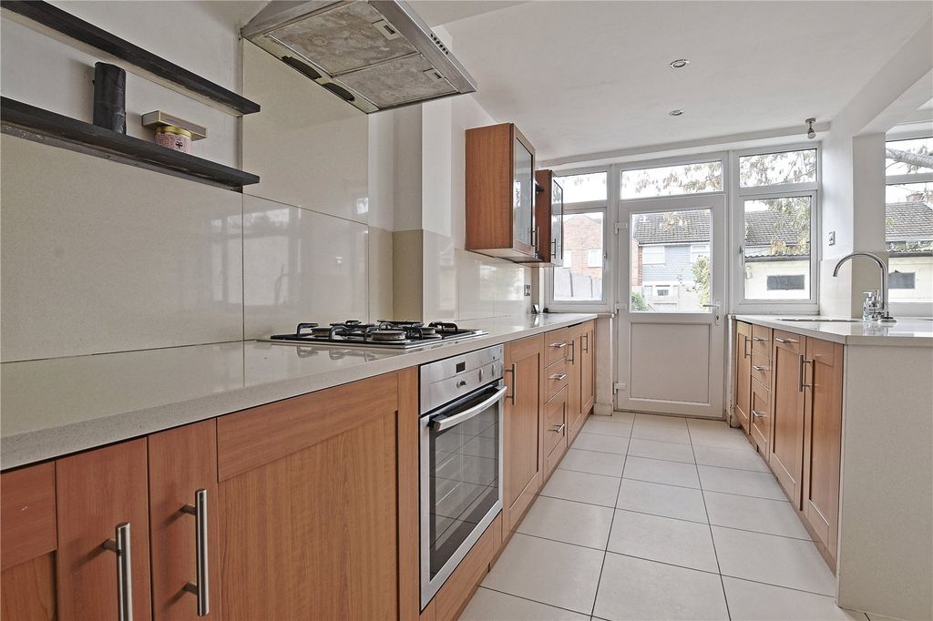 Property photo 2 of 11 Picture No. 04