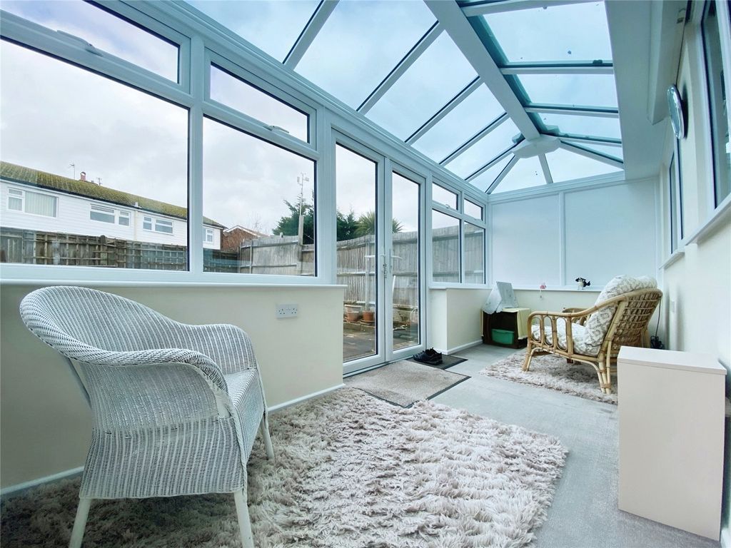 Property photo 3 of 21 Conservatory