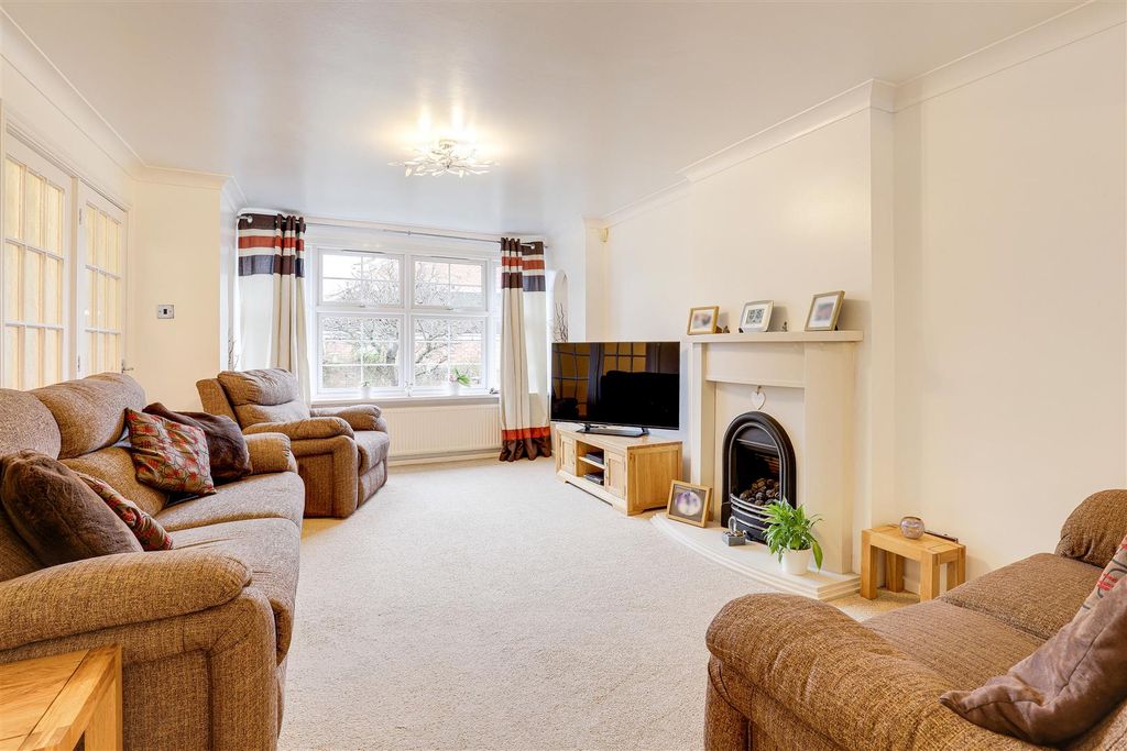 Property photo 2 of 30 12801.Jpg