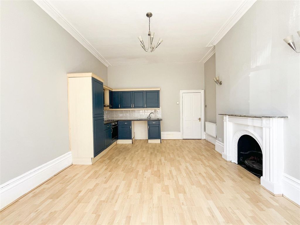 Property photo 3 of 18 Kitchen / Living Room