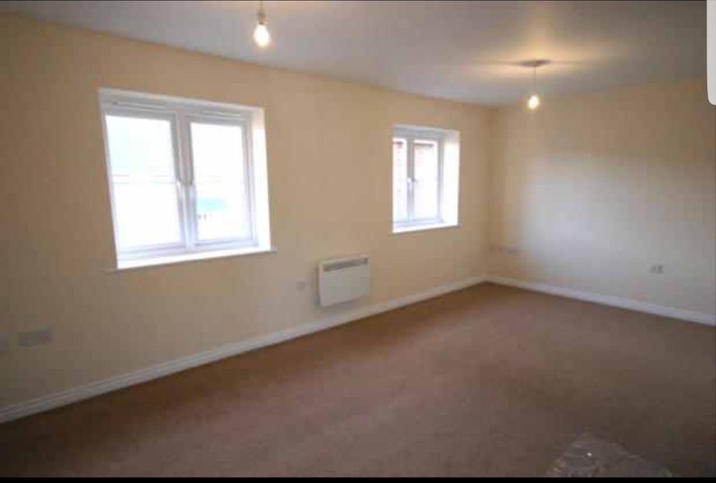 Property photo 3 of 7 Spacious Lounge/Diner