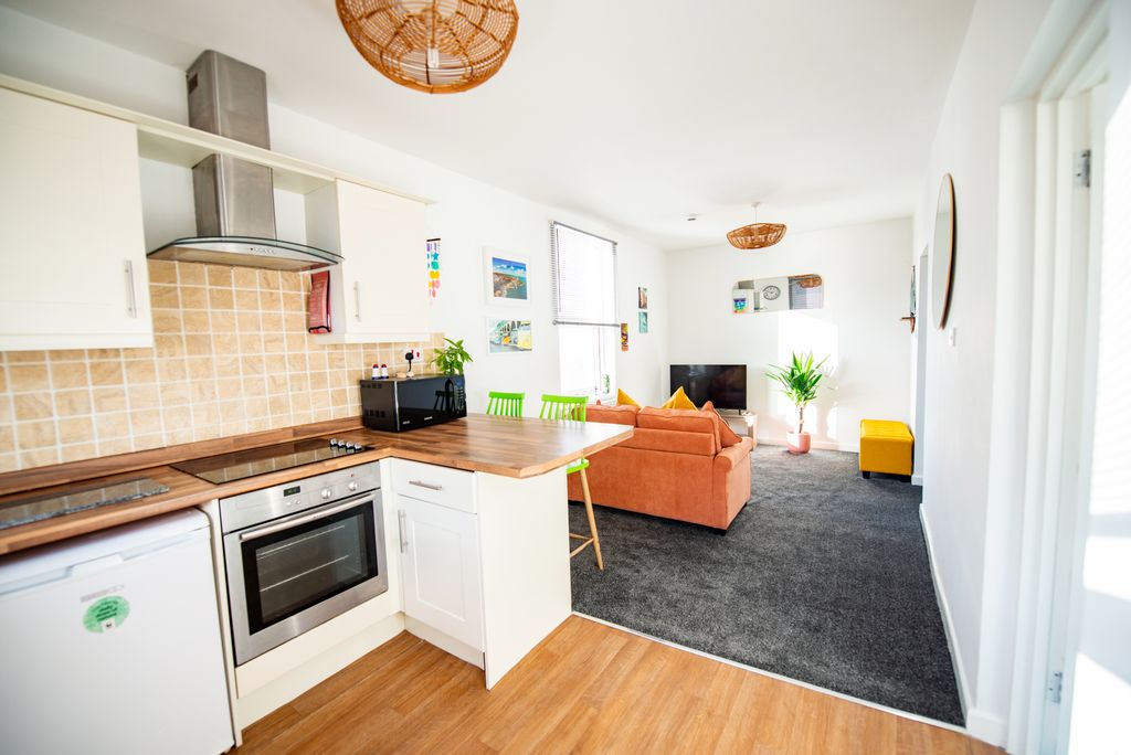 Additional image 9 of 1 bed flat to rentMayfield Road, Newquay TR7