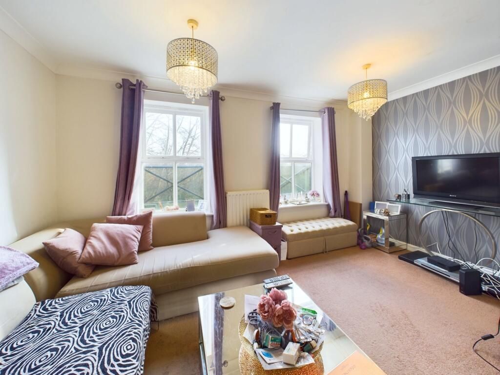 Property photo 2 of 9 liv