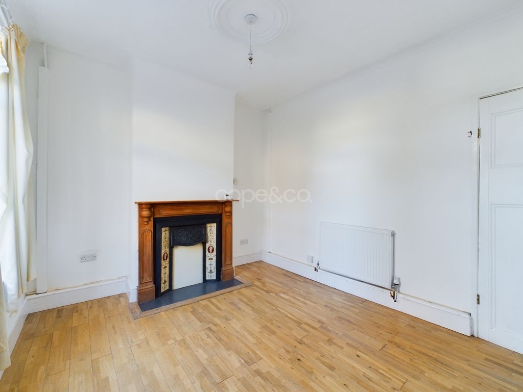 Property photo 3 of 13 2854127