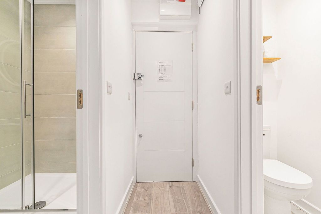 Property photo 2 of 29