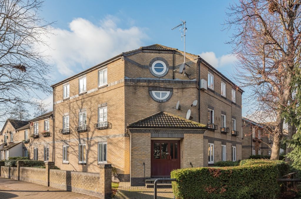 Property photo 1 of 10 799883 (1)