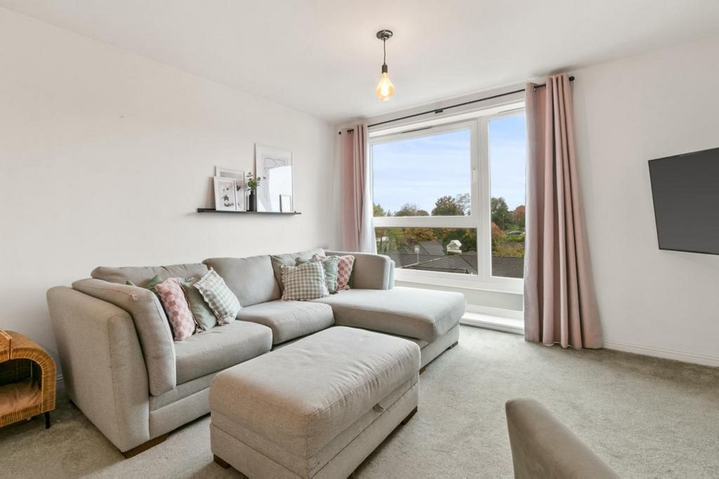 Property photo 2 of 21