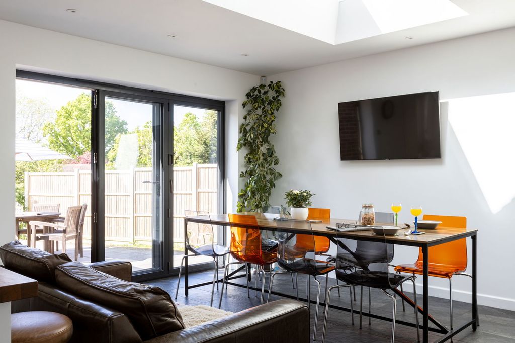 Property photo 2 of 26