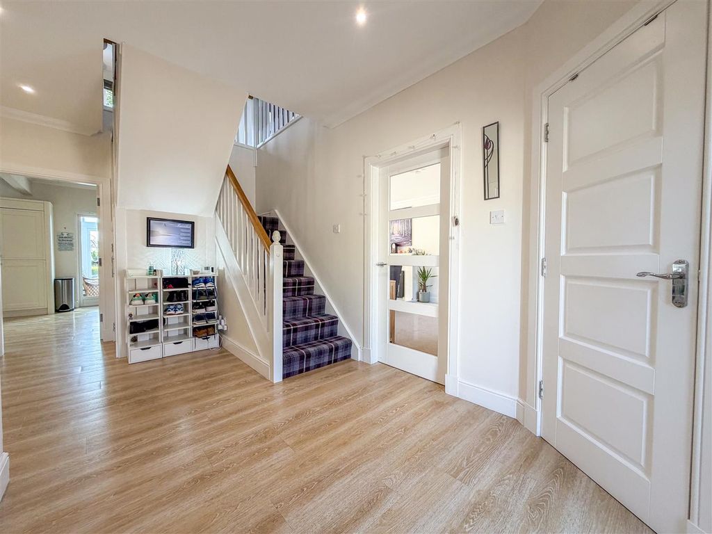 Property photo 2 of 38 Hall