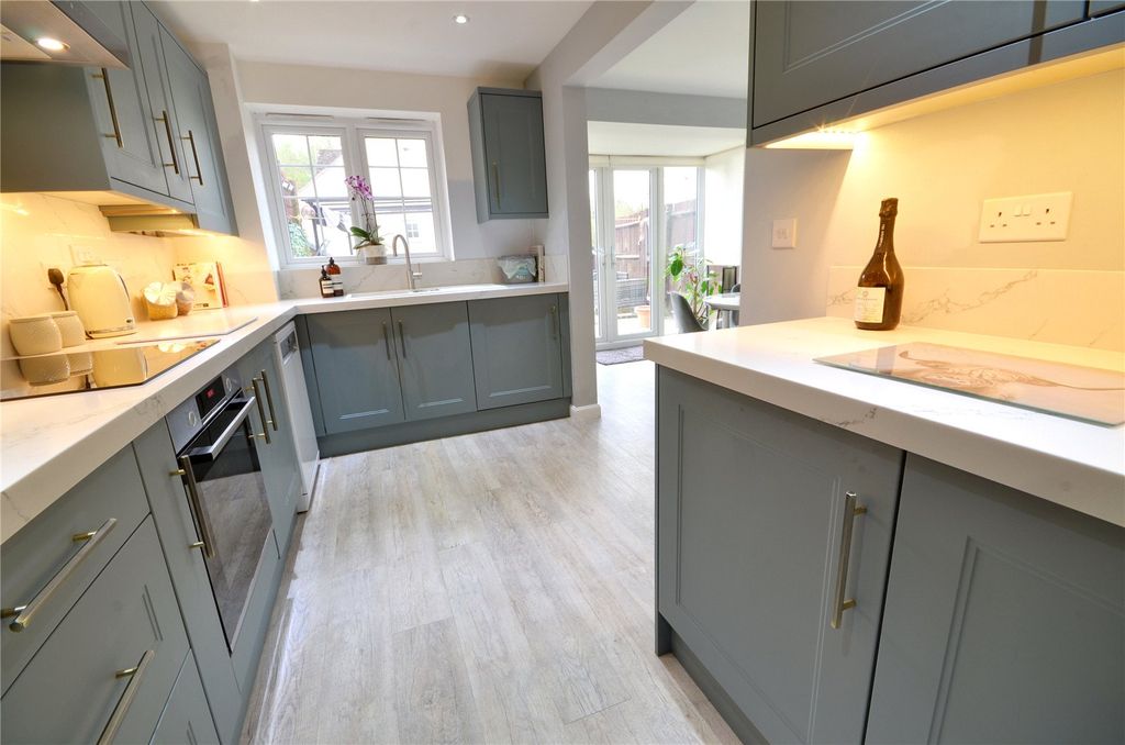 Property photo 2 of 25 Kitchen/Dining Room