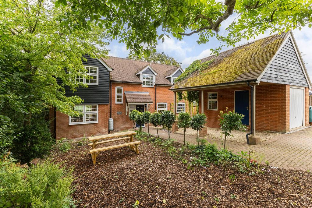 Property photo 1 of 22 114366_Walnut Tree Cottage Wallop Road-2.Jpg