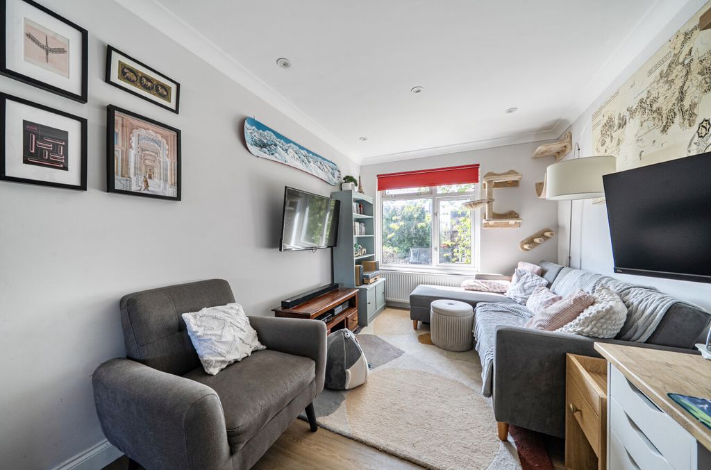 Property photo 3 of 11 1452861-25-69Fb22...