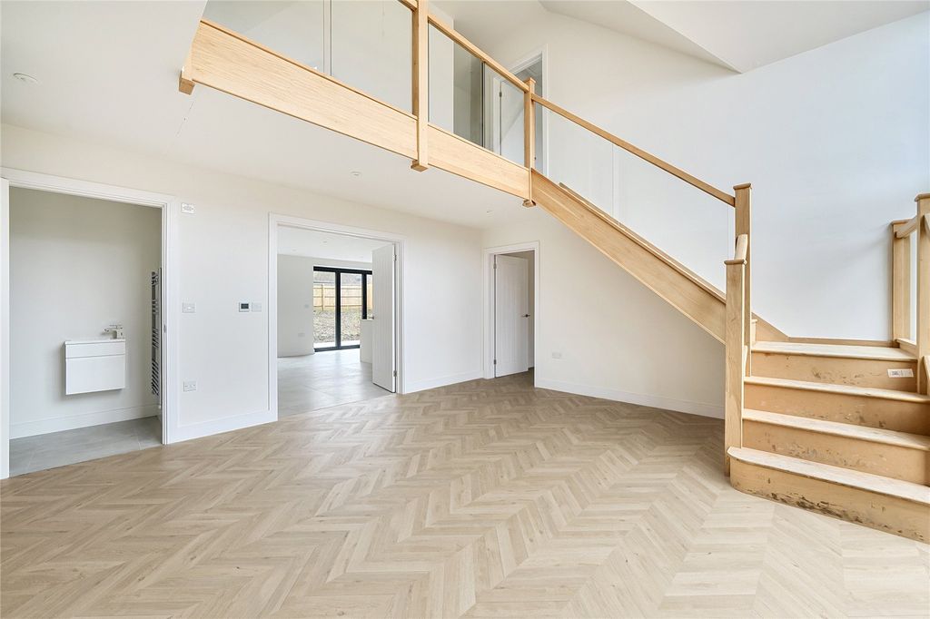 Property photo 3 of 35 Picture No. 71