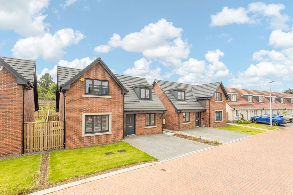 Property photo 1 of 33 5517930