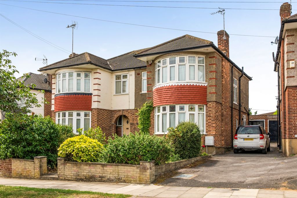 Property photo 1 of 13