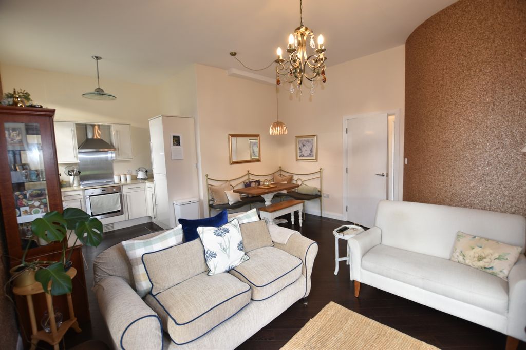 Property photo 2 of 13 Image 1