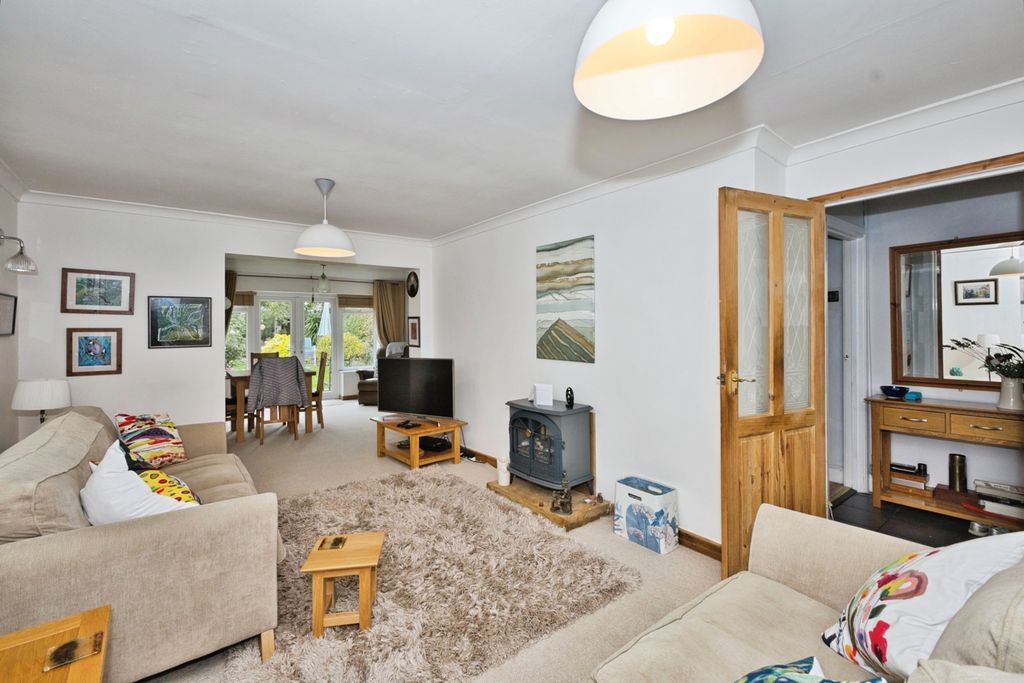 Property photo 2 of 16 Photo