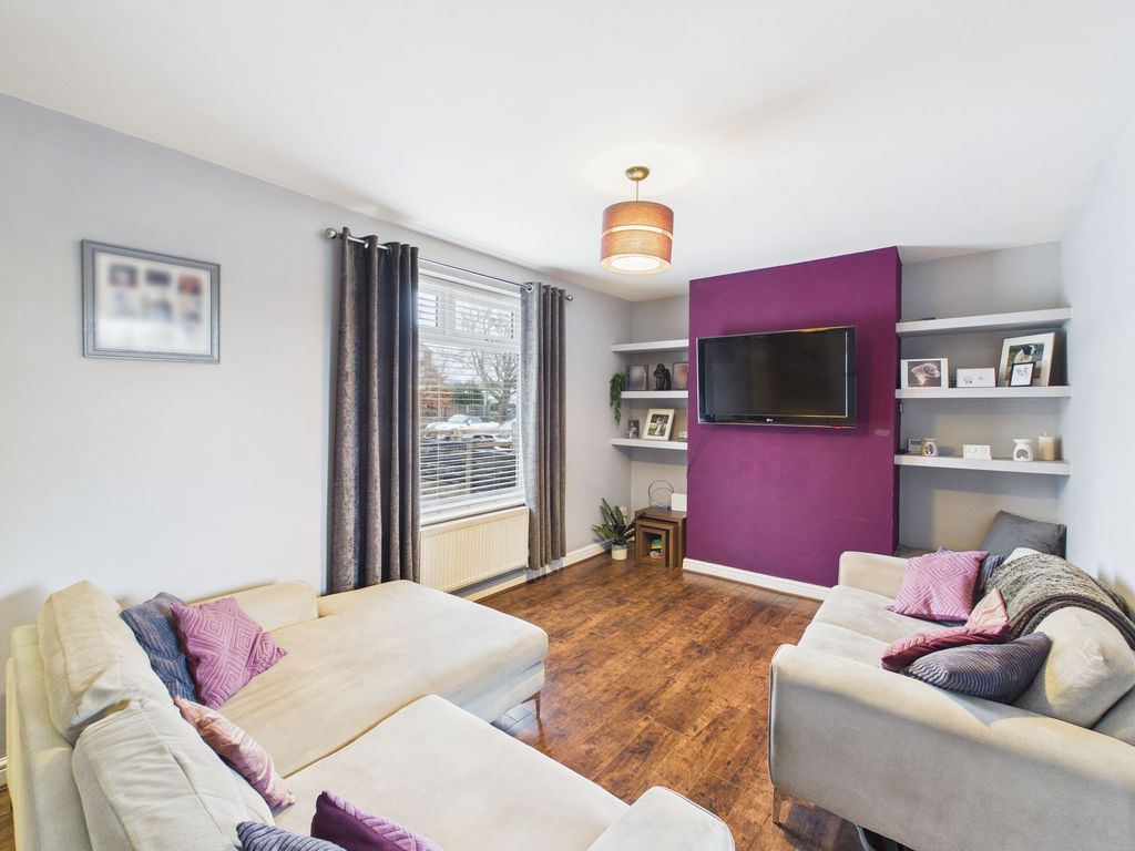 Property photo 2 of 25