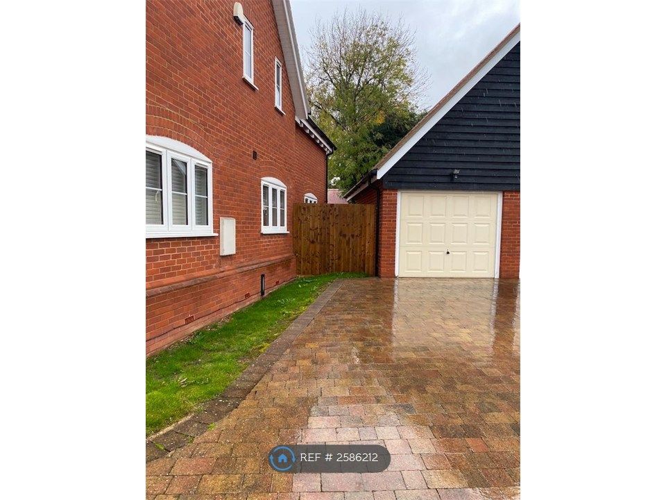 Property photo 2 of 11
