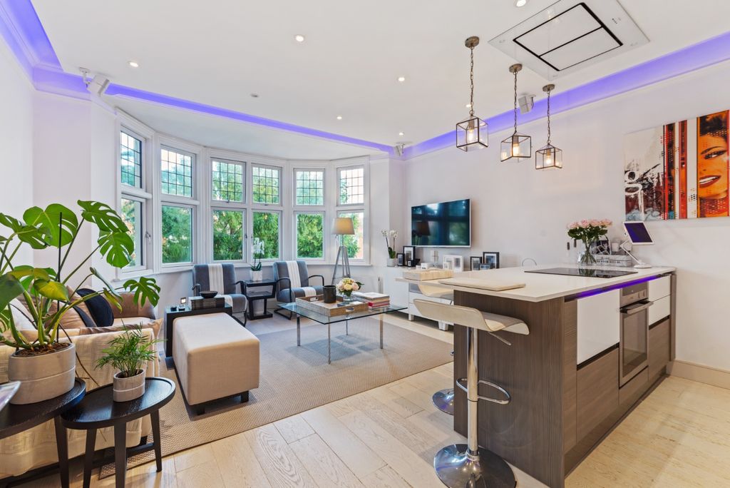 Property photo 2 of 11 4354132