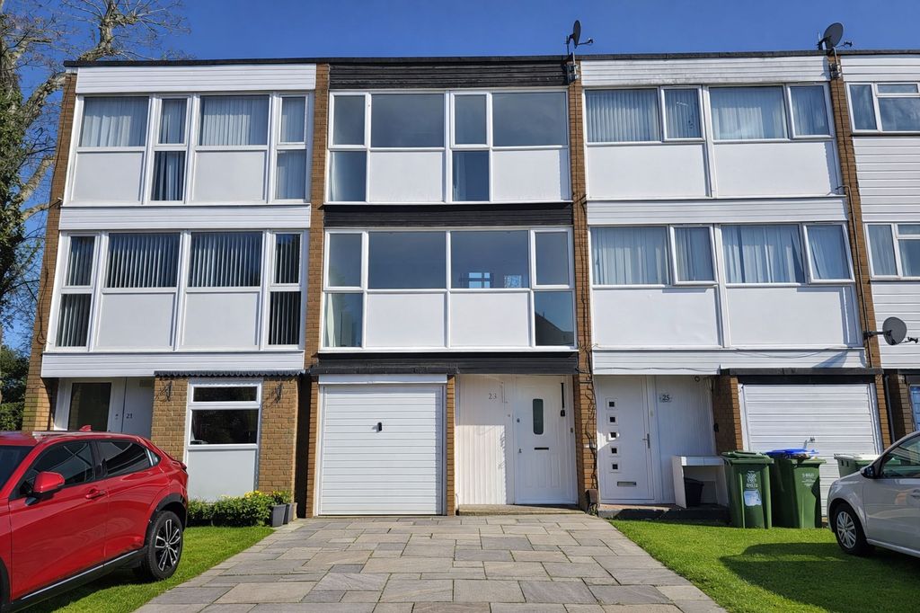 Property photo 1 of 11 External