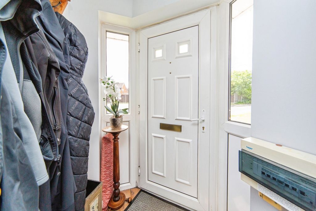 Property photo 3 of 22 Pbox-Img.Jpg