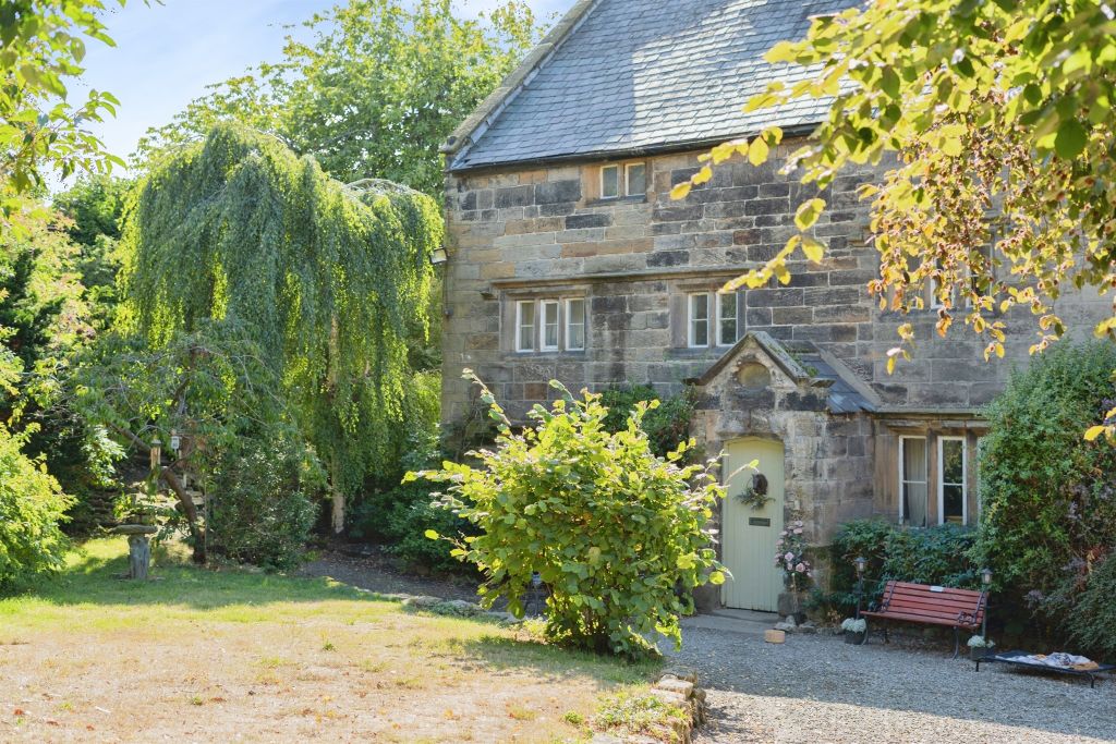 Property photo 2 of 44